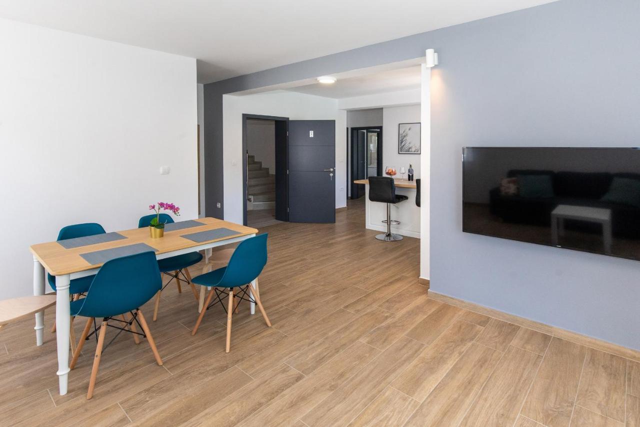 Villa Luni Blace Eksteriør billede